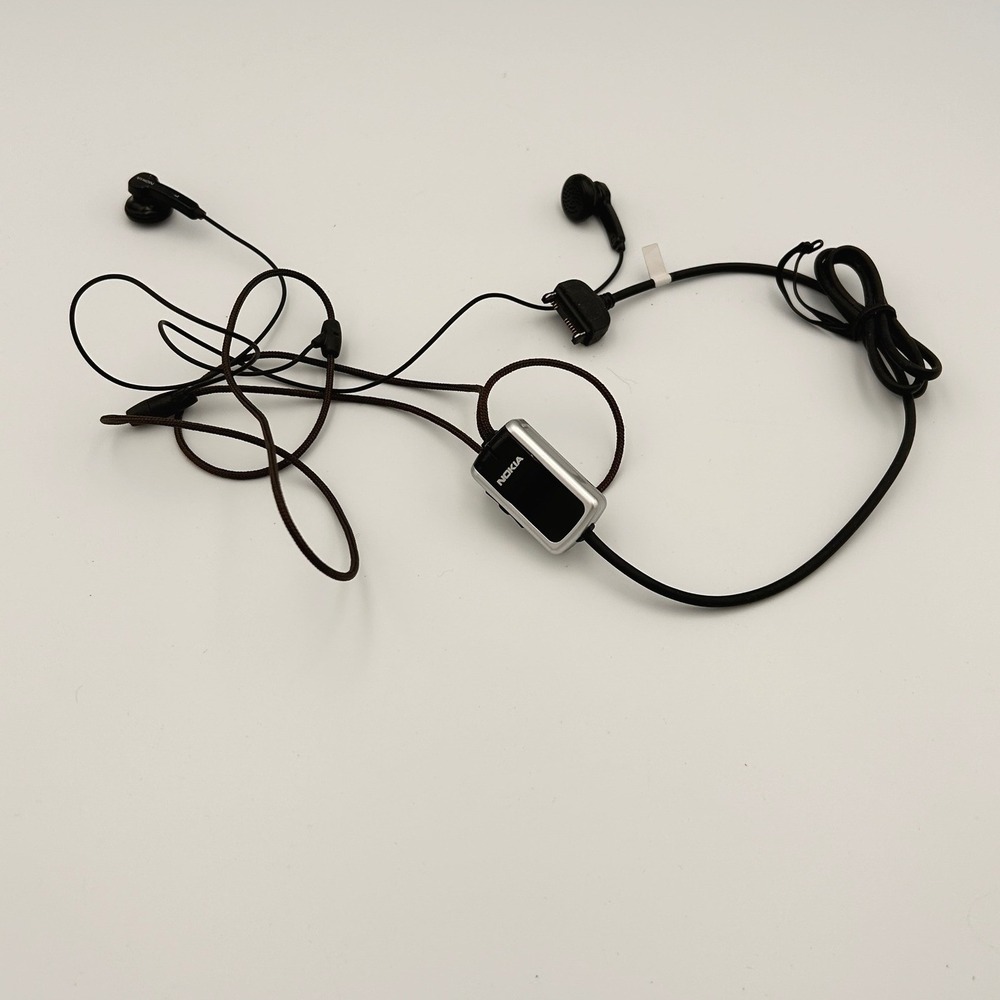 Nokia Wired Headset Earbuds with Inline Remote Pop-Port Connector Black Silver